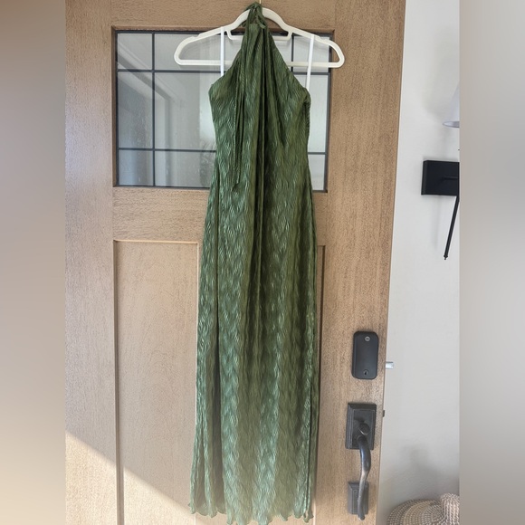 NWT House of Harlow Frederick Green Halter Dress - Picture 3 of 6